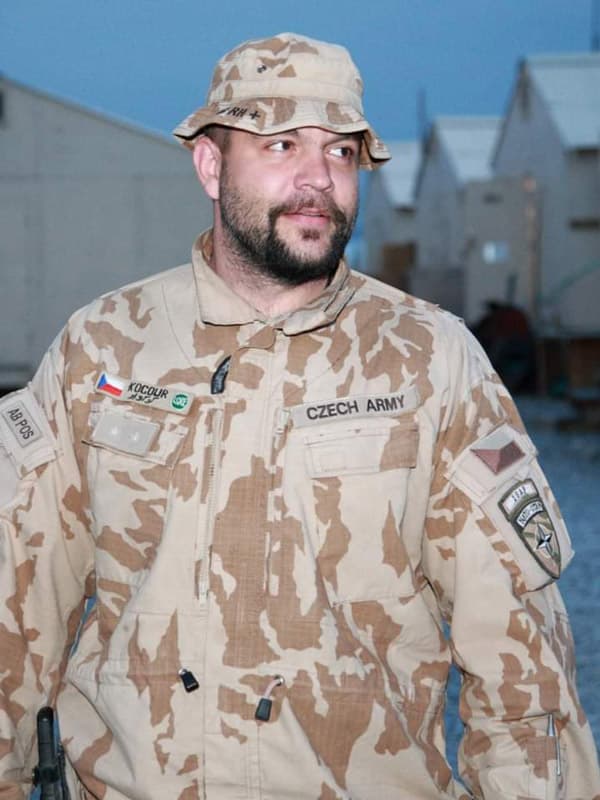 Št. prap. Martin Kocourek v uniformě.